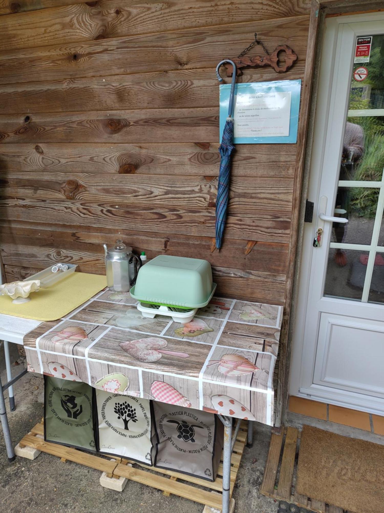 Rosemary Cottage Sergines Ruang foto